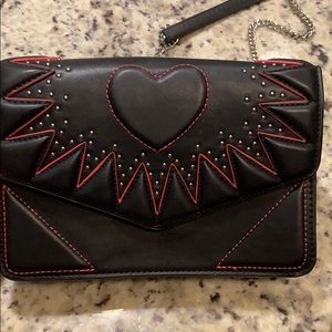 Black crossbody with silver chain